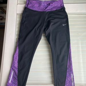 Nike yoga leggings